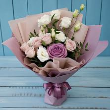 Букет цветов из:  Розы и Лизиантусы в Егерухай