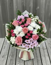 Букет цветов из:  Альстромерии, Гвоздики, Розы и Хризантемы в Егерухай