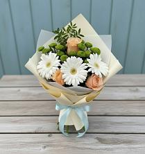 Букет цветов из:  Герберы, Розы и Хризантемы в Егерухай