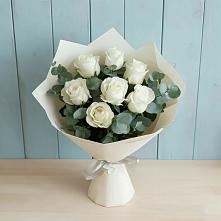Букет Белые розы в Эвкалипте в Егерухай
