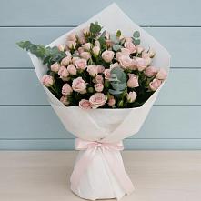 Букет цветов из:  Розы в Егерухай
